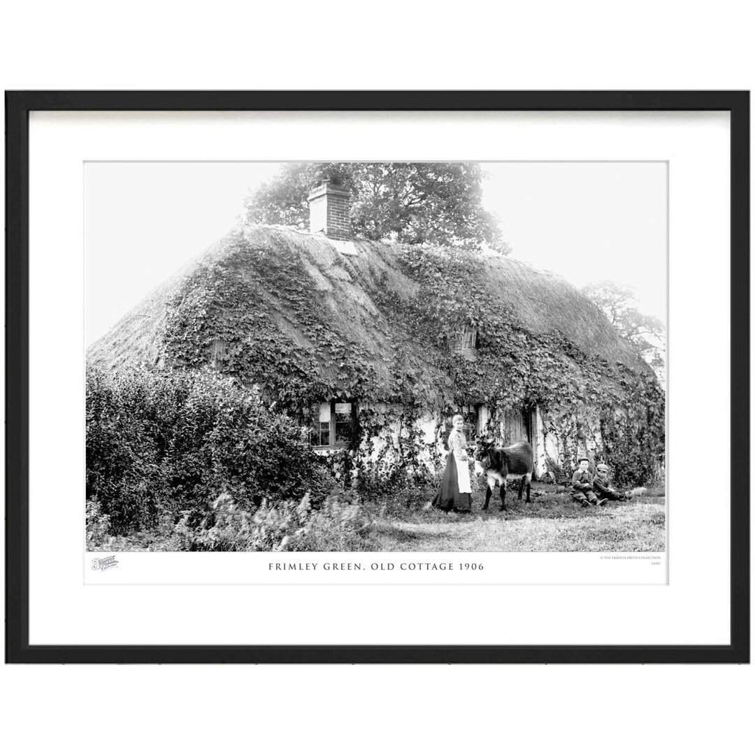 Gerahmter Fotodruck Frimley Green, Old Cottage 1906 von Francis Frith