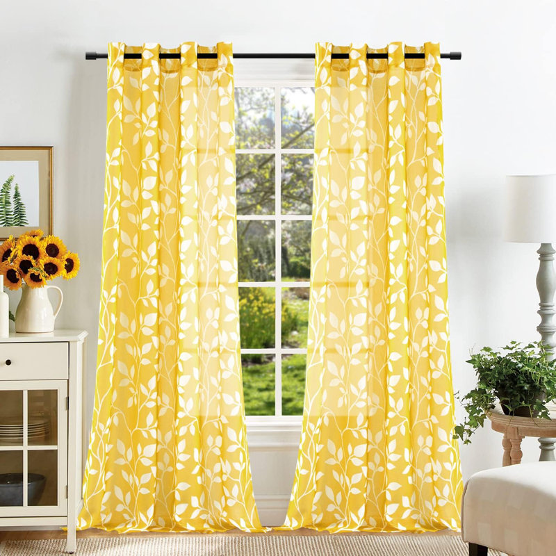 Paire de rideaux semi-transparents en polyester Betancur, Jaune, L 52 po x L 84 po