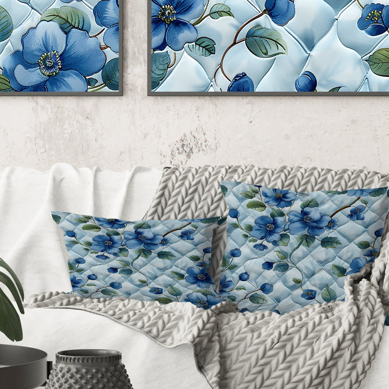 Coussin décoratif bleu à motif de treillis floral III, H 16 po x l 16 po