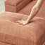 Canapé d'angle capitonné avec poufs amovibles, revêtement en velours côtelé, pieds noirs, canapé confortable avec poufs et rangement.