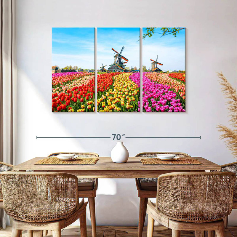 Harnek Windmills Beyond Tulips, H 36 po x l 57 po