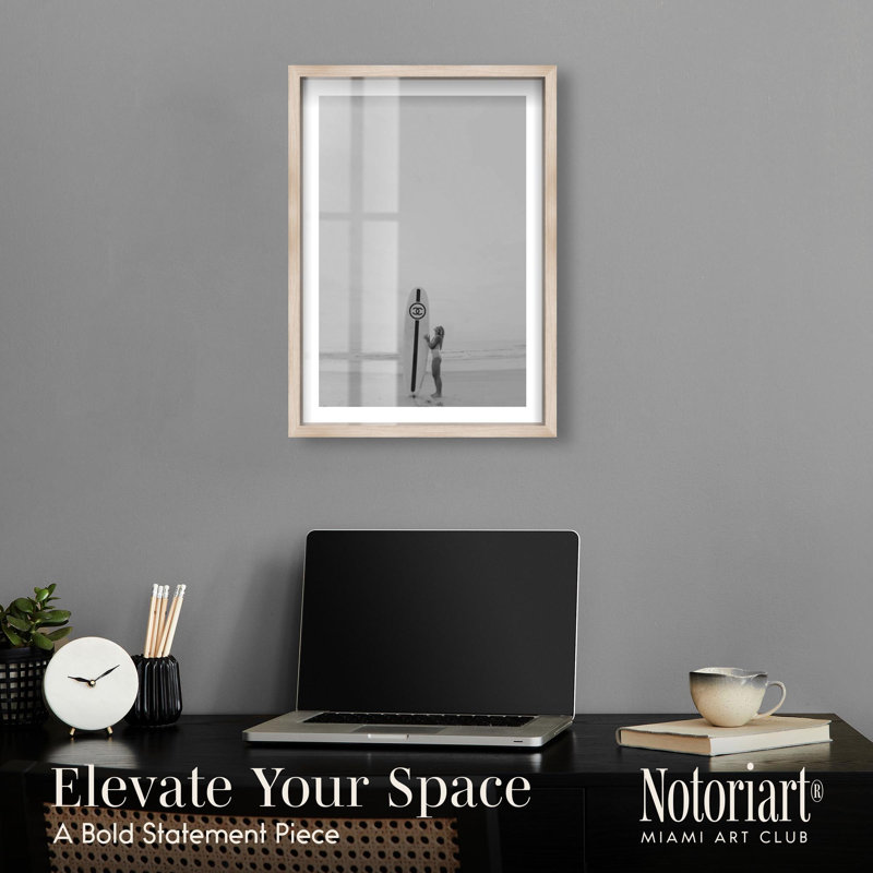 «Surfing Day Shadowbox Print» par Notoriart, H 25 po x l 17 po, Crème, crème