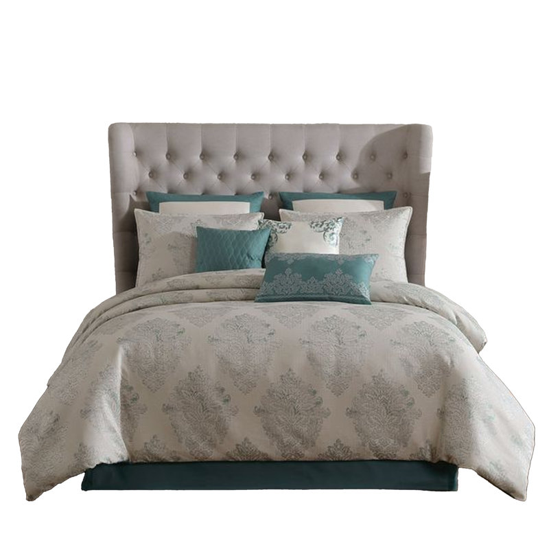 Regy , Blue Gray Medallion, King Comforter + 5 Euro/King Shams