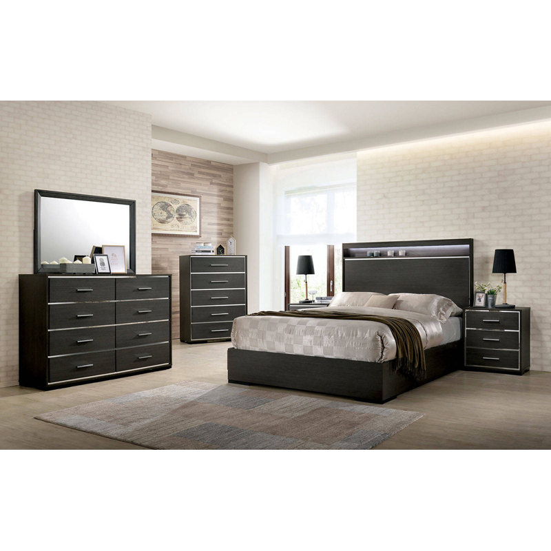 Petronille 34'' W 5 - Drawer Dresser
