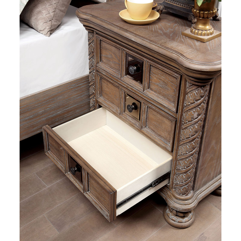 Table de chevet 3 tiroirs 29 po Fabijan