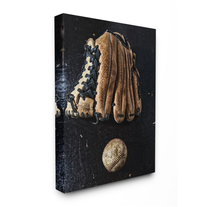 Baseball et gant sur fond noir - reproduction de photo, H 20 po x l 16 po, Toile tendue
