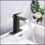 Robinet de salle de bain à cascade, robinet de meuble-lavabo à poignée simple-119318108