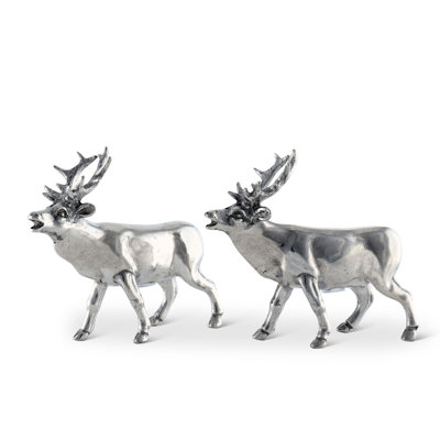 Lodge Salt And Pepper Shaker Set