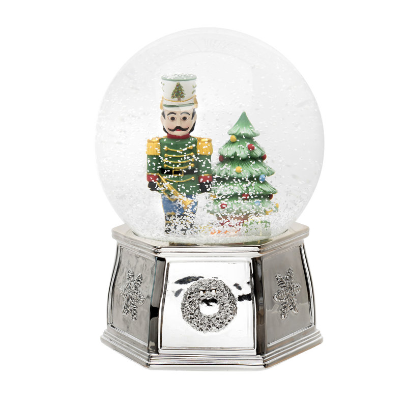 Boule à neige musicale avec arbre de Noël et casse-noisettes de 6,5 po Spode