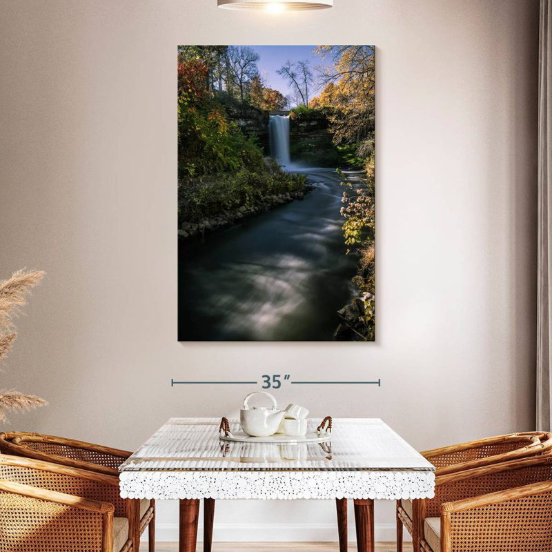 Alvord Minnehaha Falls en automne, H 51 po x l 34 po