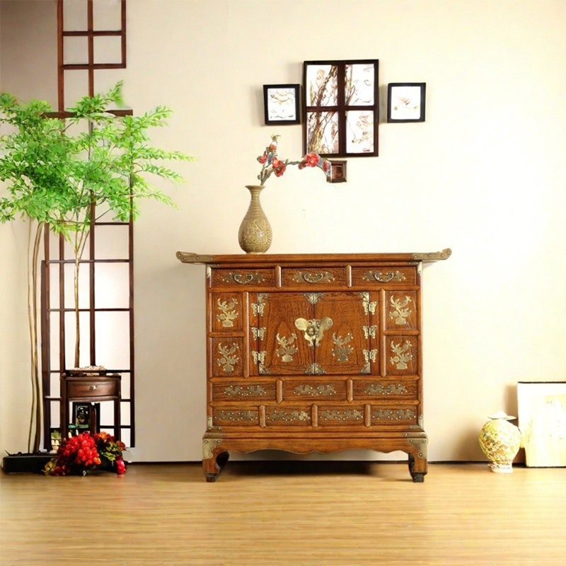 Armoire élégante à deux portes et trois tiroirs, Brun