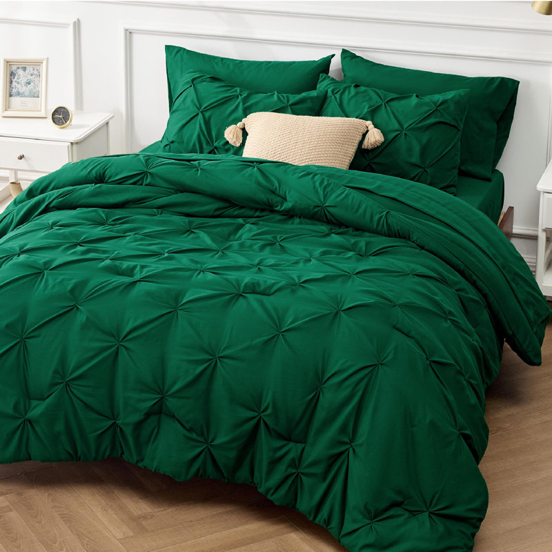 Bedsure Full Burgundy Pintuck Bed-in-a-Bag - Emerald Green Pinch Pleat Comforter Set with Sheets, Pillowcases & Shams (Set of 7)
