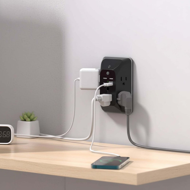 Rallonge murale noire multi-prises avec veilleuse, 4 ports USB (1 USB C), multiprise pour protection contre les surtensions pour bureau et dortoir