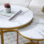 Ensemble 2 tables basses gigognes à plateau blanc et gris, cadre doré, tables rondes en marbre et motif circulaire, salon, chambre à coucher, appartement, table de chevet simple, industrielle-625744841-612583040