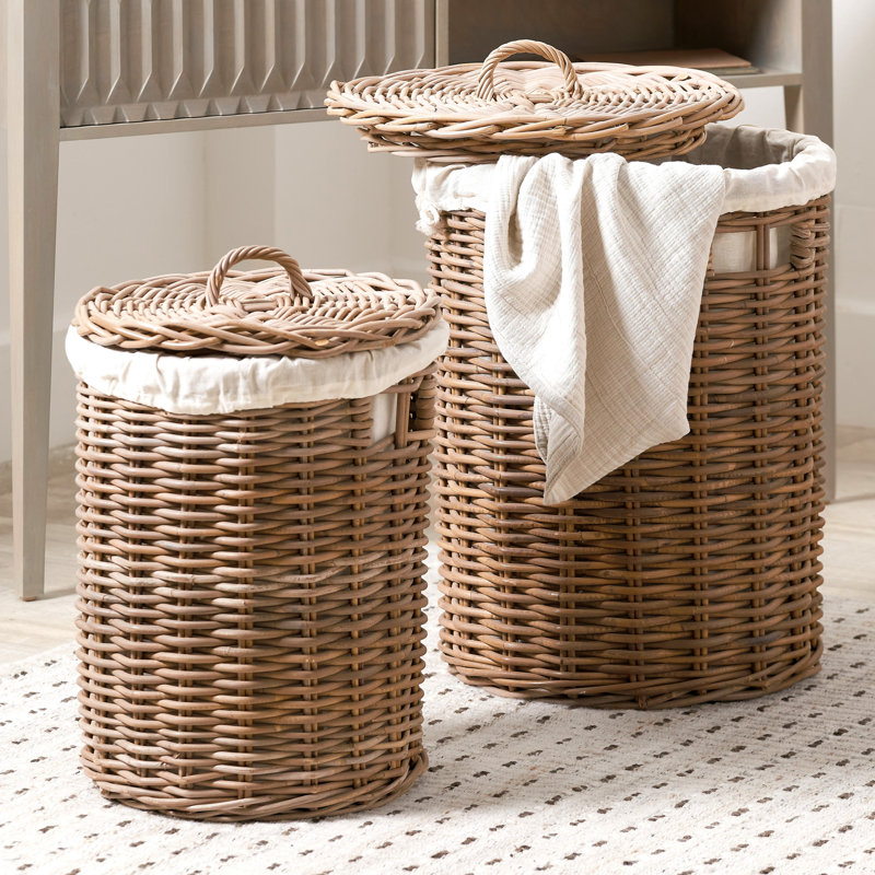 Baringer Wood Laundry Set with Handles