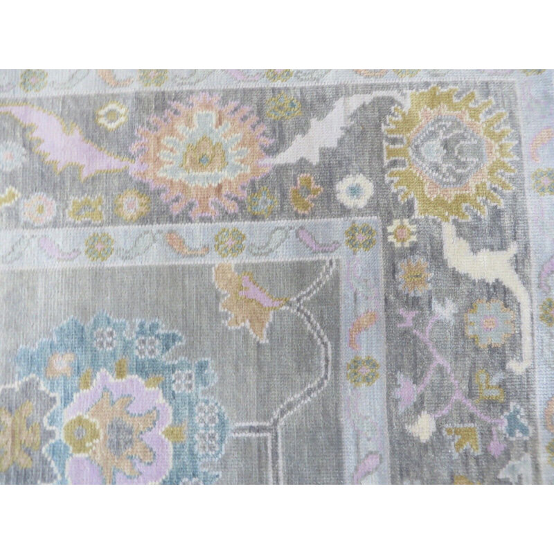 Tapis unique gris-vert 7 pi 10 po x 9 pi 11 po One-of-a-Kind