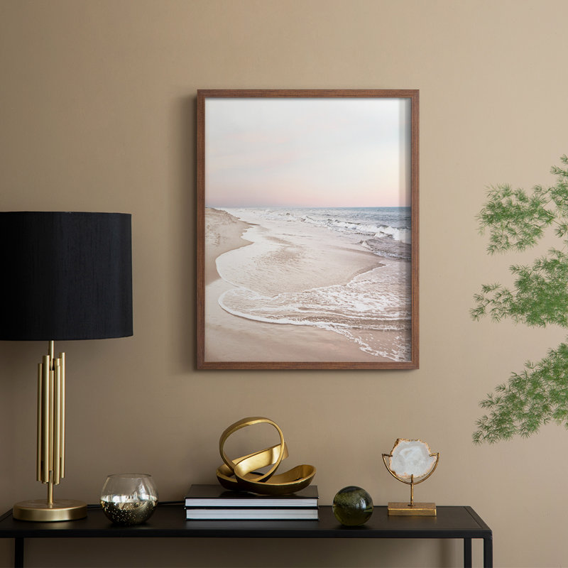 Corolla Soft Sunset, reproduction encadrée - bois massif, H 11 po x l 9 po, Noyer