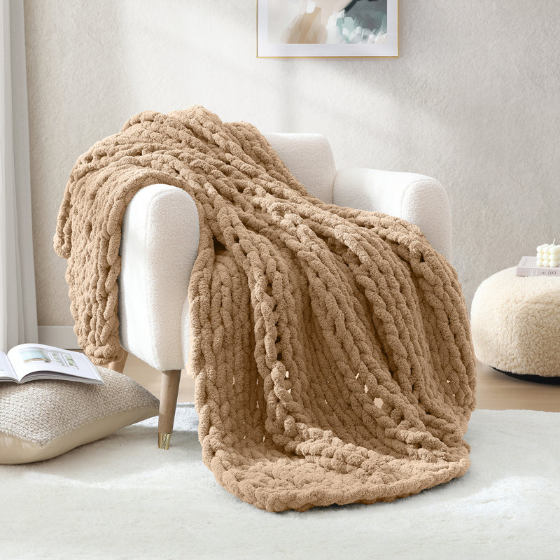Jeté Chunky, Brun