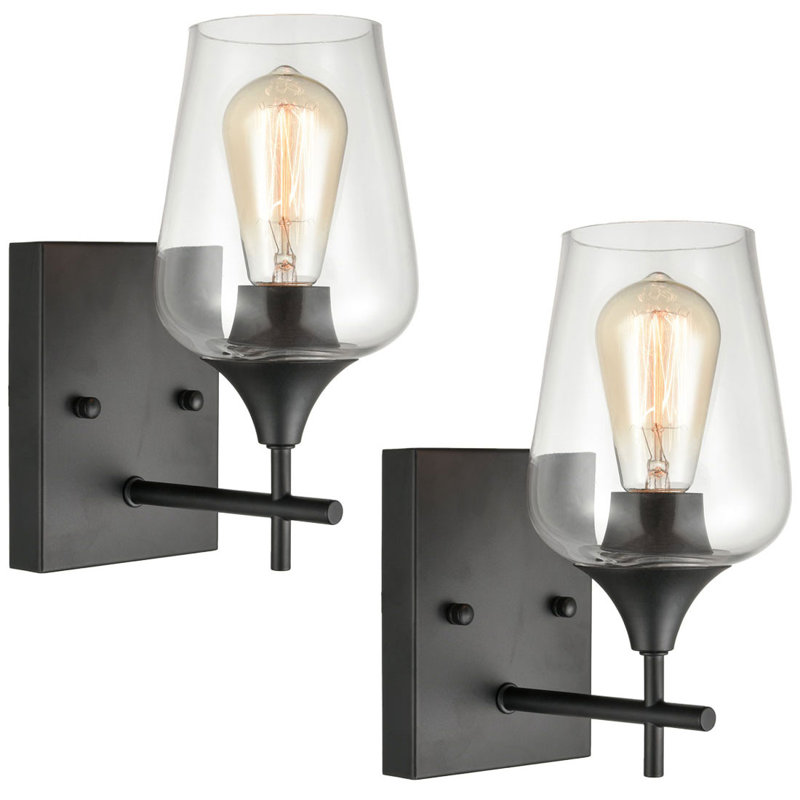 Artie Armed Sconce