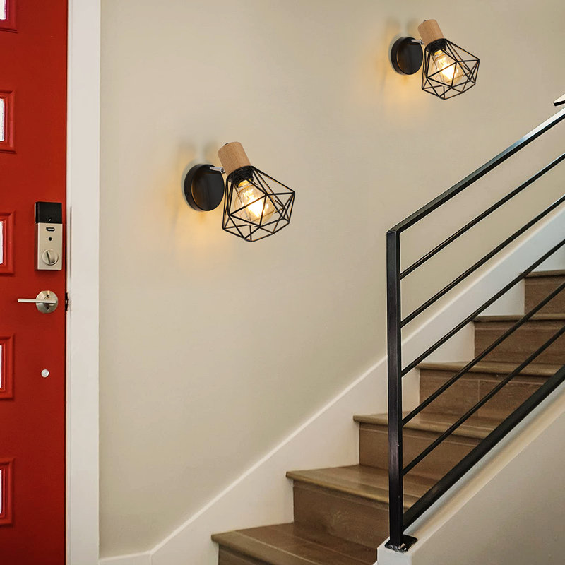Gohoho Armed Sconce