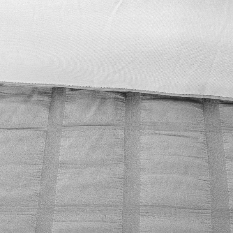 Courtepointe en microfibre Kane 5 pièces, Gris, Édredon grand, 2 taies décoratives et 2 coussins