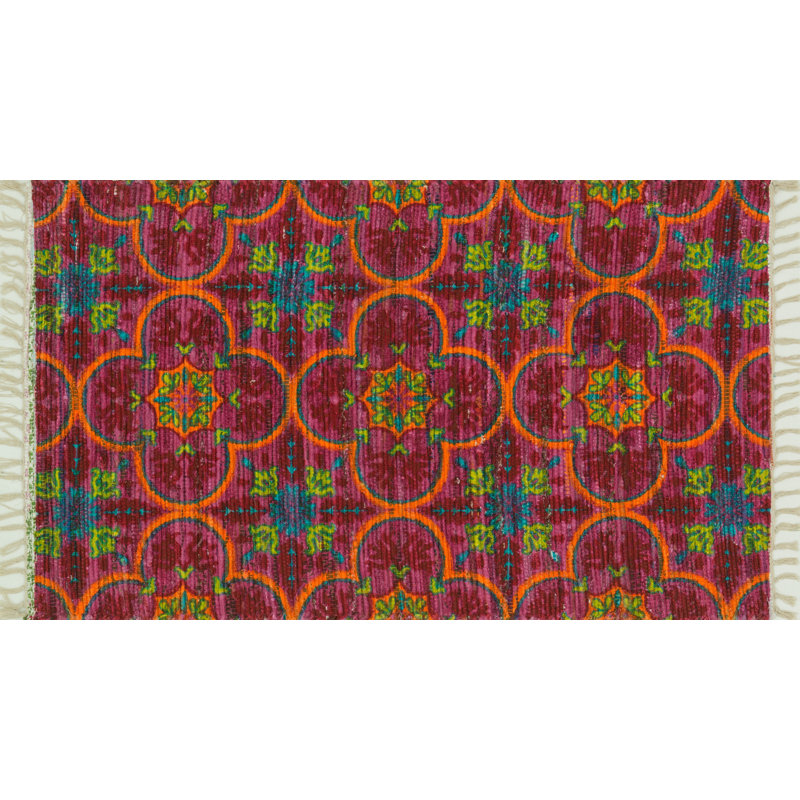 Tapis en coton noué à la main à motif géométrique couleur cerise Cabbott, Rectangle 2 pi 3 po x 3 pi 9 po