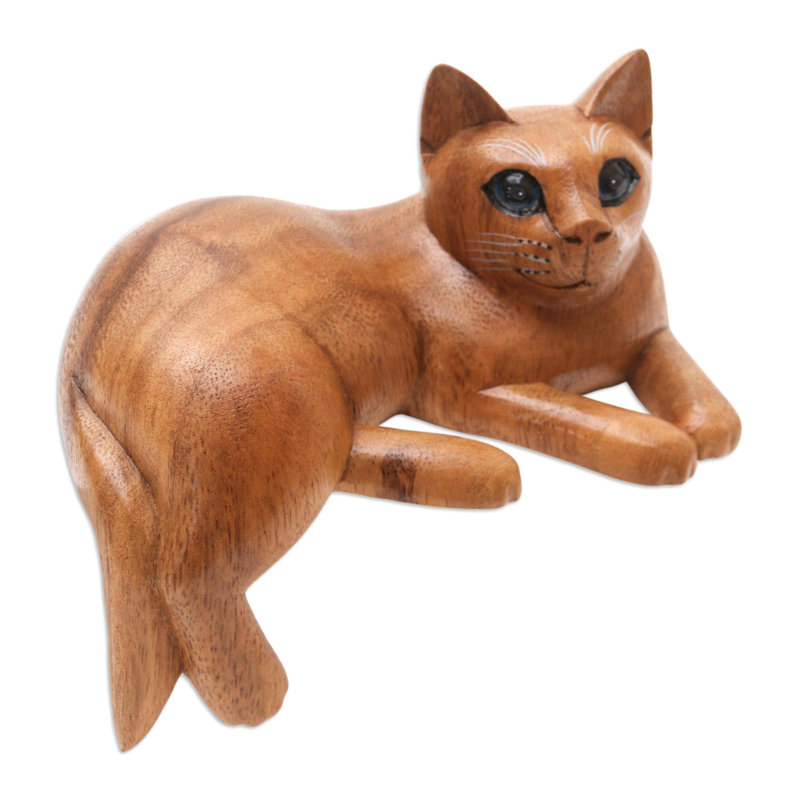 Figurines & Sculptures