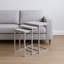 Ensemble de trois tables gigognes en bois massif blanc antique et structure en acier