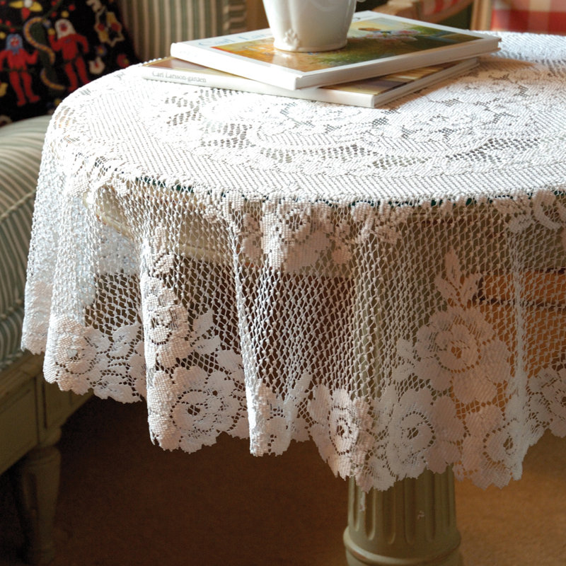 Nappe ronde à motif floral Billups, Écru