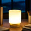 Lampe de table moderne en bois