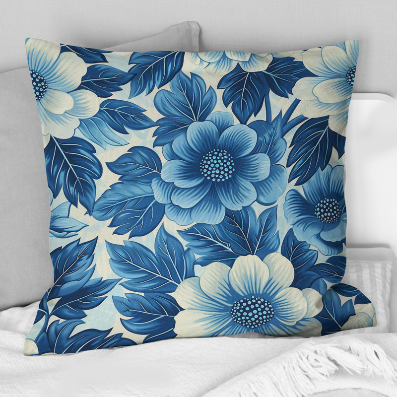 Cobalt Blue Floral Transitional V - Coussin décoratif transitionnel, H 16 po x l 16 po