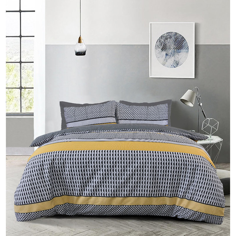 Renita Polyester Geometric Shapes Duvet Cover Set with Pillowcases Included, King Duvet Cover + 2 Standard Pillowcases
