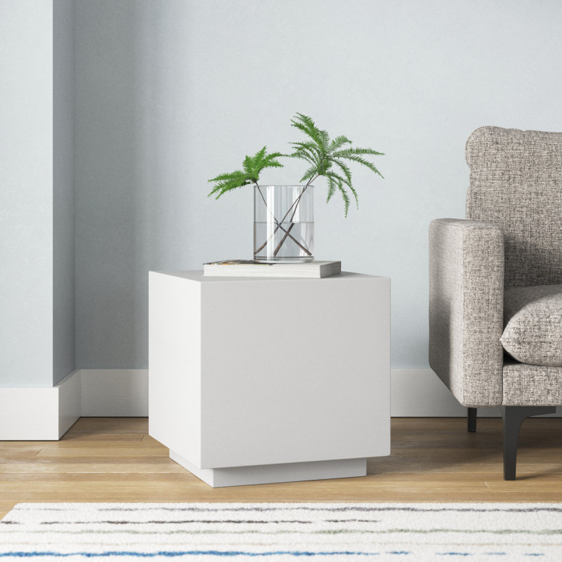 Uyen End Table