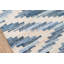 Tapis bleu en coton tissé à la main à motif géométrique California-25664589