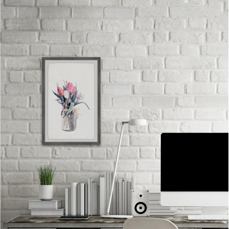 «Jar Of Tulips», reproduction encadrée, H 18 po x l 12 po x P 1,5 po