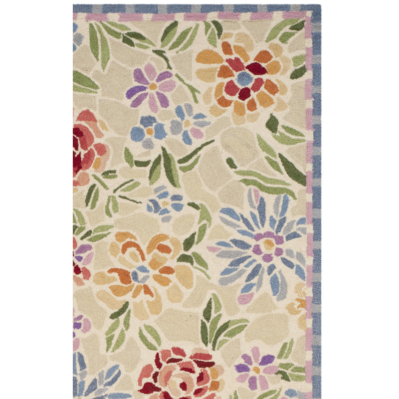 Tapis floral en laine crocheté à la main Papillon, Rectangle 1 pi 8 po x 2 pi 6 po