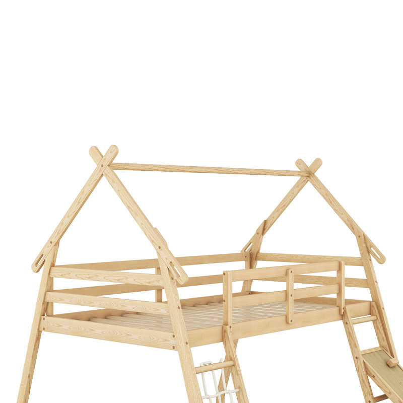 Lit superposé simple au-dessus d'un grand lit avec filets d'escalade et rampe