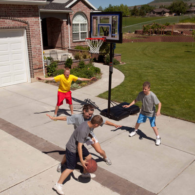 Panier de basketball portatif à hauteur réglable Lifetime (panneau en polycarbonate de 48 po)
