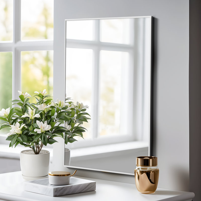 Miroir d'appoint mural moderne et contemporain Beshore, Argent, 36 po x 24 po