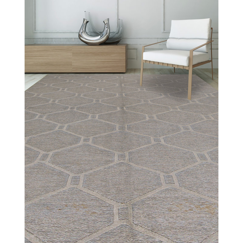 Himalayan Wool Geometric Area Rug in Silver/Beige, Rectangle 6'1" x 8'11"