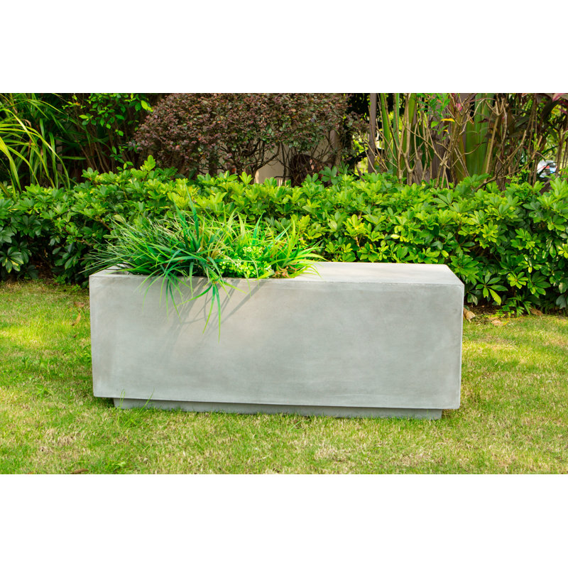 Boîte à fleurs en béton