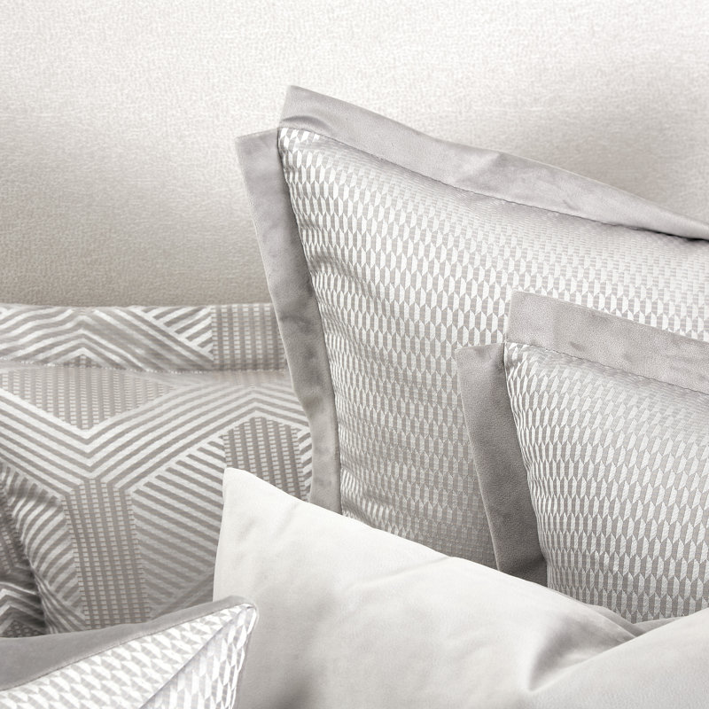 Nouveau Duvet Set - Dove, Queen Duvet Cover+4 Standard Shams+4Throw Pillows