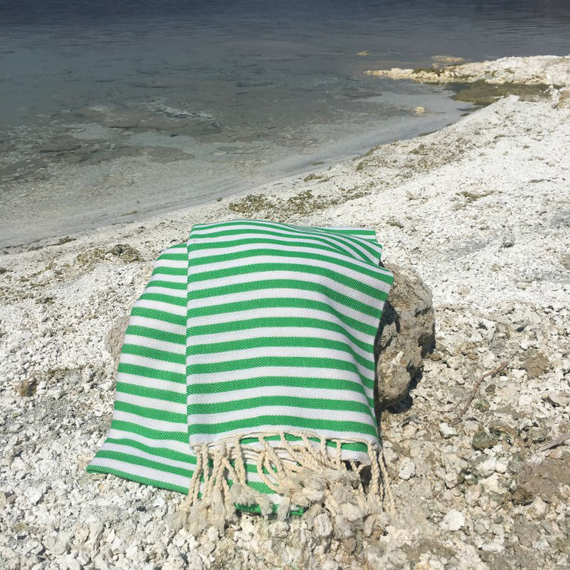 Serviette de plage 100% coton Orey, Vert/blanc