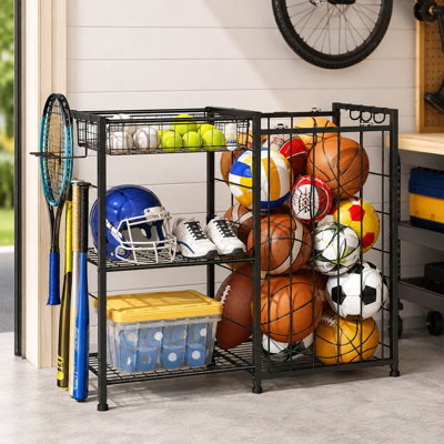Grand support de rangement pour ballons de sport, en métal, avec sangles élastiques, panier amovible et crochets.