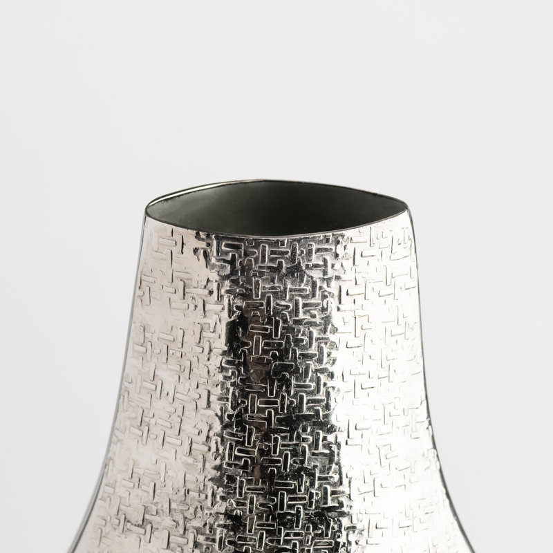 Vase de table Kota Aluminun, Argent, H 15,5 po x l 5,75 po x P 10,25 po