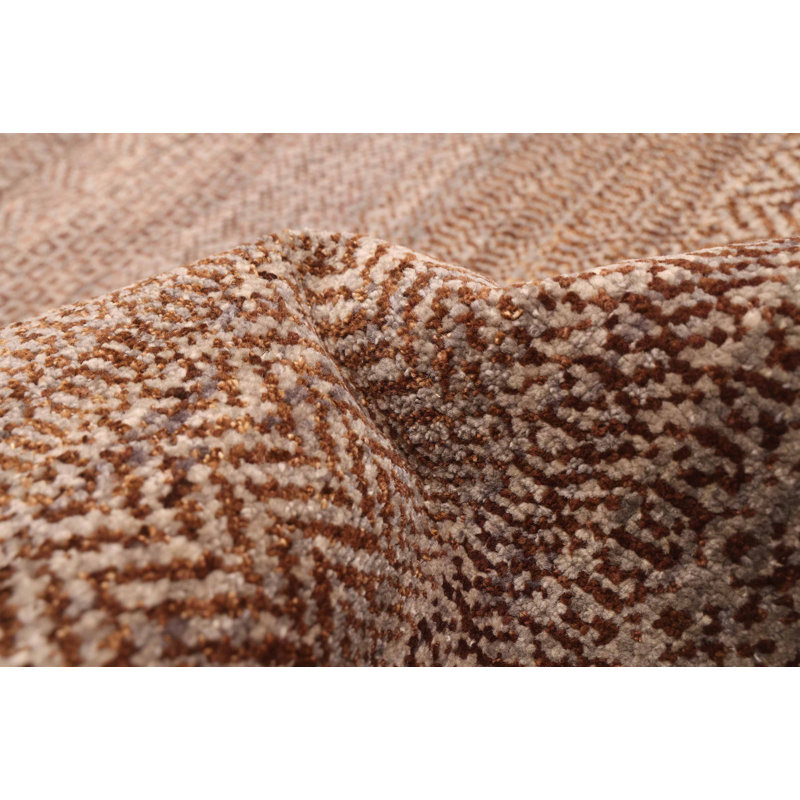 Tapis Silk Shadow Brown 7'10" x 10'2"