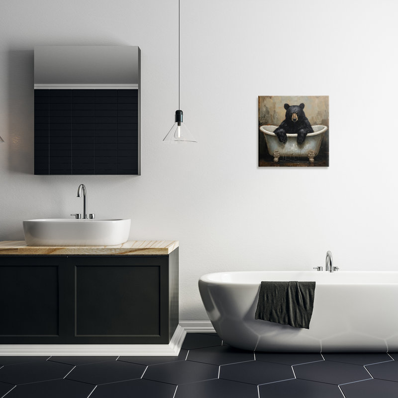 Toile Black Bear Bath Time, design par Tina LeCour, H 17 po x l 17 po