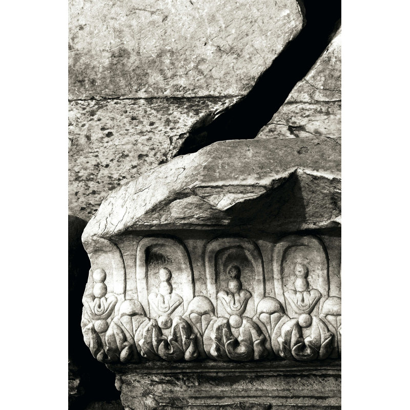 Sculpture sur pierre IV, H 12 po x l 8 po