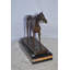 Statue de cheval en argile, reproduction de Jules Moigniez - Taille: L 14 po x l 6 po x H 12 po.
