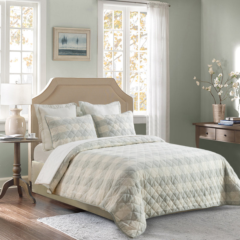 Flannel Checkered Quilt, White, Queen Quilt  + 2 Standard Shams